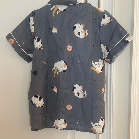 Cotton women’s pj top cats print Sz. M grey buttons front NWT - Picture 6 of 8